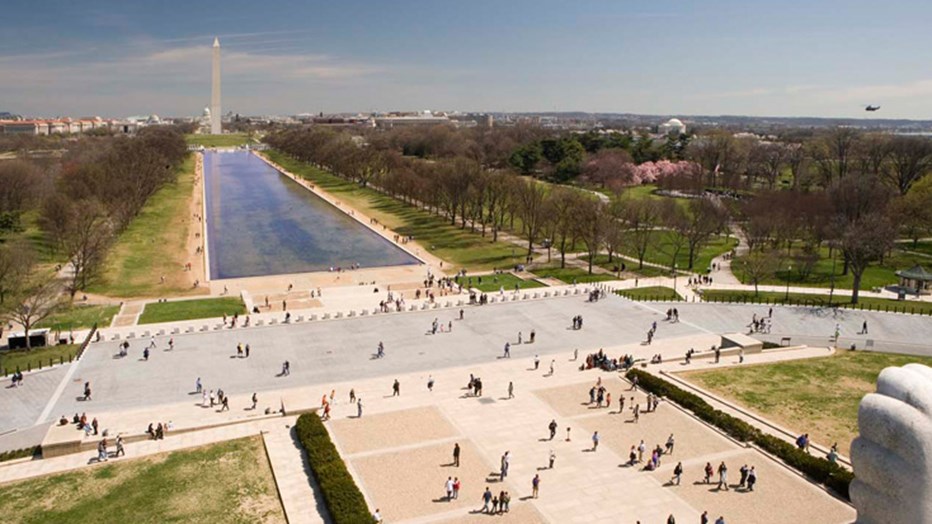 The Lincoln Memorial East Plaza Barrier System The Lincoln Memorial East Plaza Barrier System
