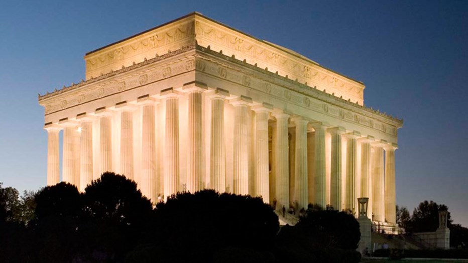 The Lincoln Memorial East Plaza Barrier System The Lincoln Memorial East Plaza Barrier System