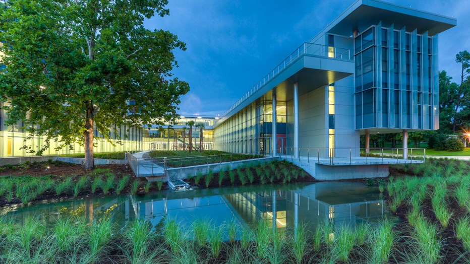 UF Clinical Translational Research Building for the Institute on Aging UF Clinical Translational Research Building for the Institute on Aging
