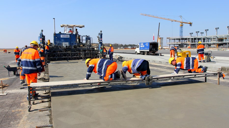 Concrete pavement works Concrete pavement works