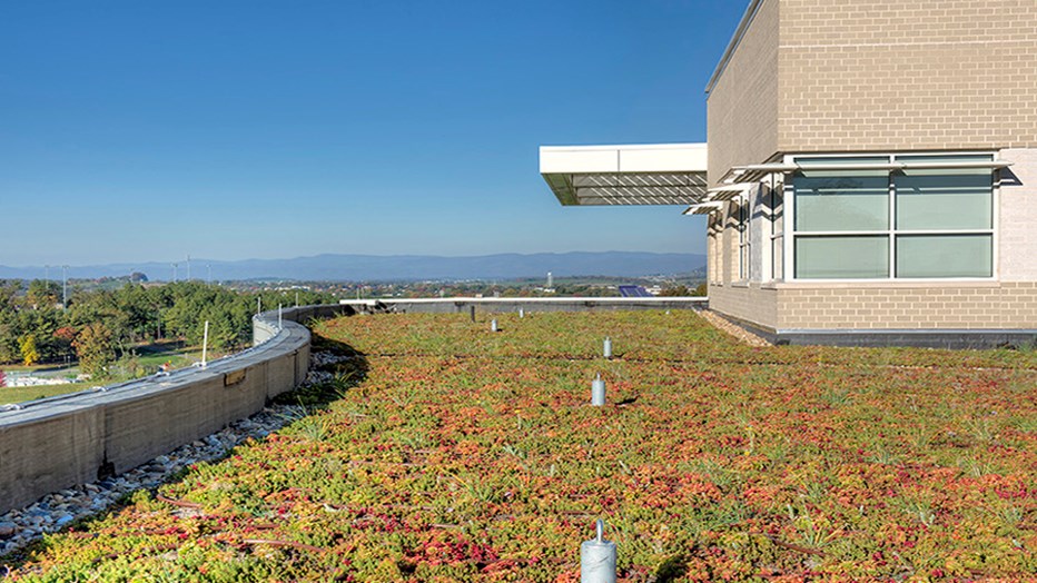 James Madison University, CISAT Bioscience Building www.skanska.ro