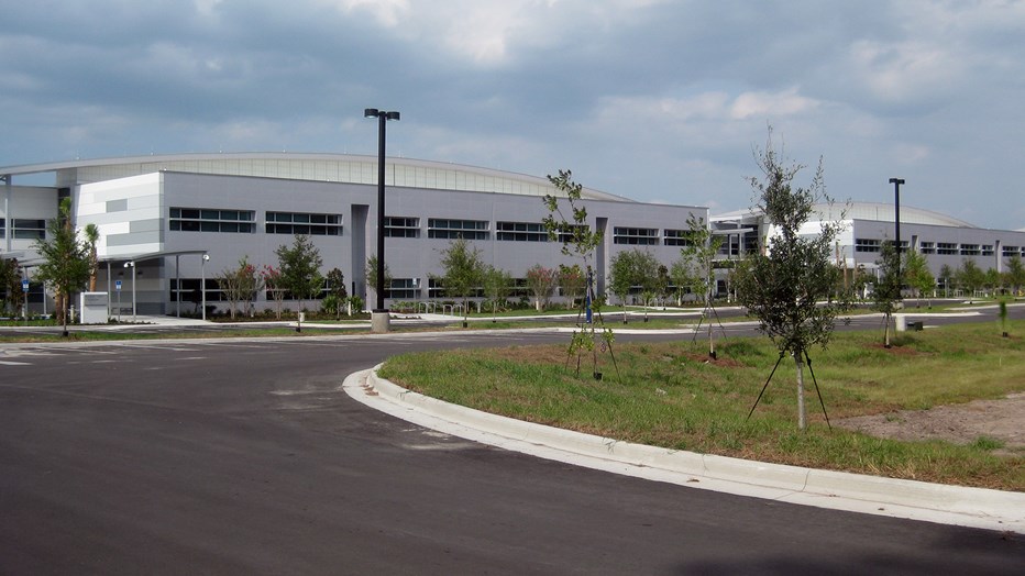 Gainesville Regional Utilities wanted a larger, more centrally located complex that would house 425 employees spanning several departments under one roof. Skanska delivered a highly sustainable, updated operations center with the modern technology, flexible work areas and functional space to enable GRU to more efficiently serve its customers.  Gainesville Regional Utilities wanted a larger, more centrally located complex that would house 425 employees spanning several departments under one roof. Skanska delivered a highly sustainable, updated operations center with the modern technology, flexible work areas and functional space to enable GRU to more efficiently serve its customers.