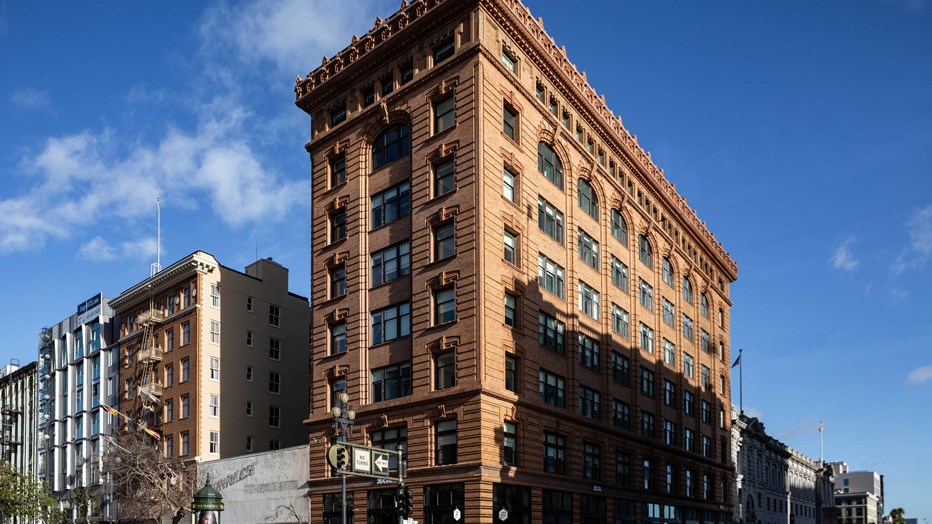 Synapse Development Group wanted to revitalize the Market Street neighborhood of San Francisco by investing in a hotel that met the needs of travelers visiting the area's major technology companies. Skanska partnered with the design team to transform a 1904 office building into a technology-focused hotel, while preserving the structure's historical significance. Synapse Development Group wanted to revitalize the Market Street neighborhood of San Francisco by investing in a hotel that met the needs of travelers visiting the area's major technology companies. Skanska partnered with the design team to transform a 1904 office building into a technology-focused hotel, while preserving the structure's historical significance.