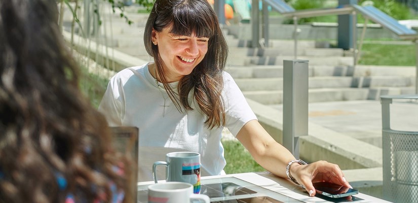 Equilibrium_solar charging table Equilibrium_solar charging table