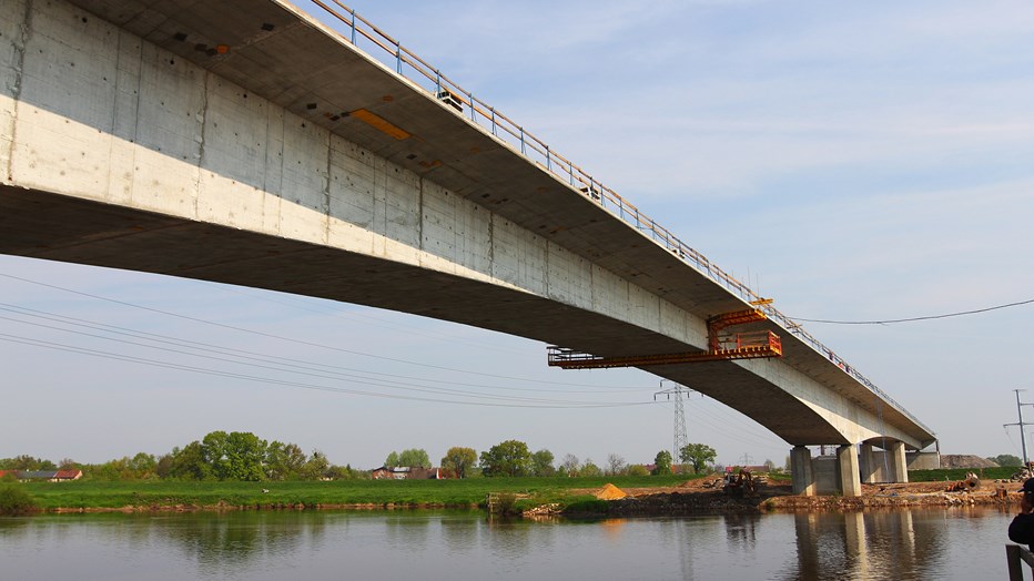 Construction of carriageway of eastern provincial road Bielany-Lany- Dlugoleka  Construction of carriageway of eastern provincial road Bielany-Lany- Dlugoleka