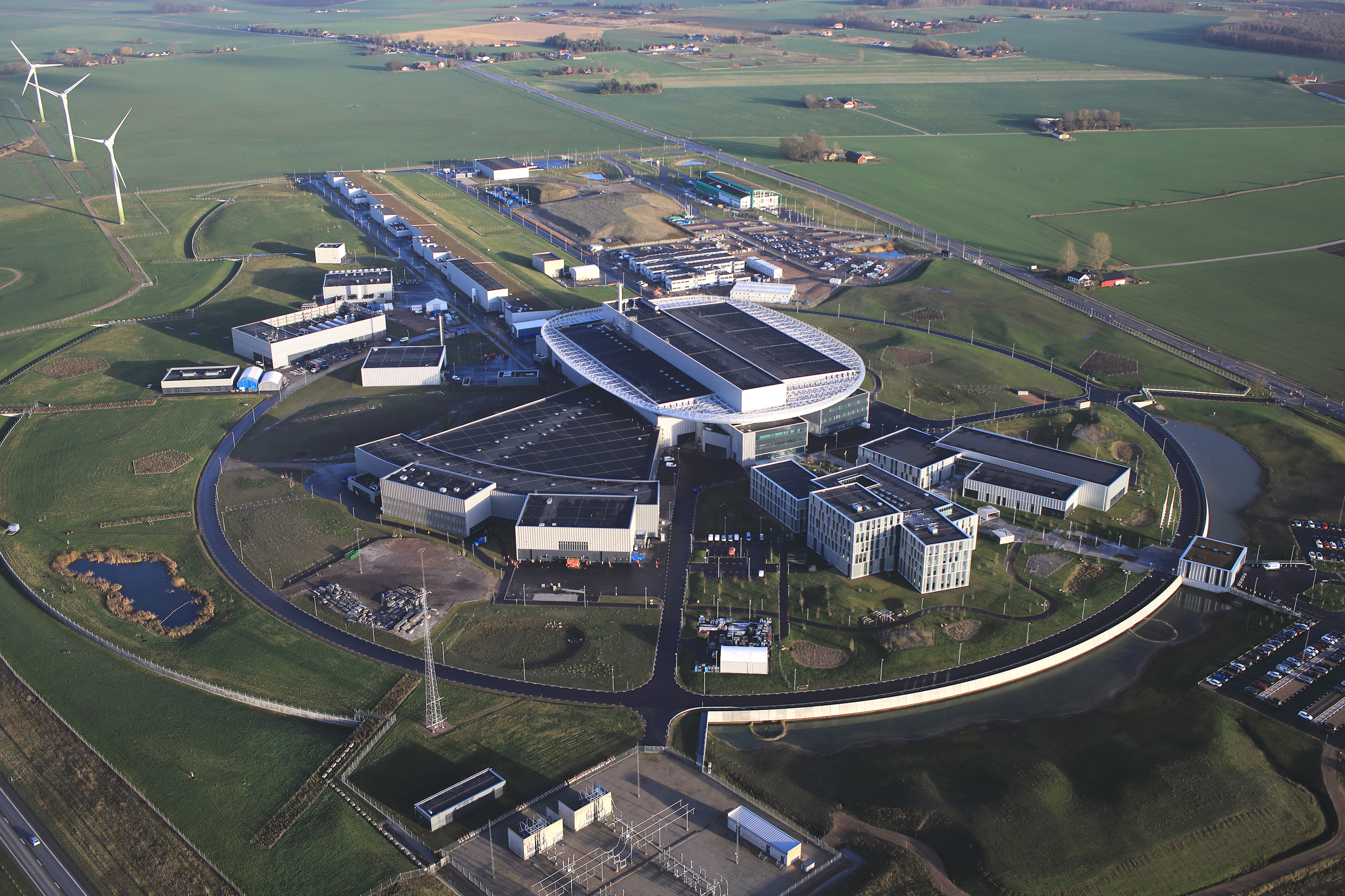 In December 2021, Skanska handed over all buildings to ESS. Photo Perry Nordeng/ESS