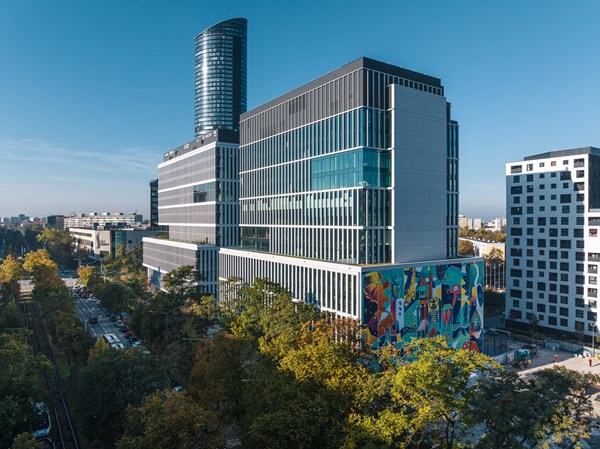 Centrum Południe office building with mural on one wall