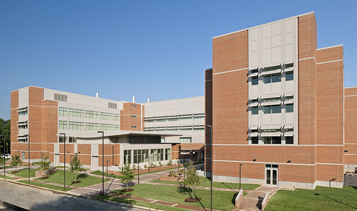 North Carolina State University Engineering Building III www.skanska.ro